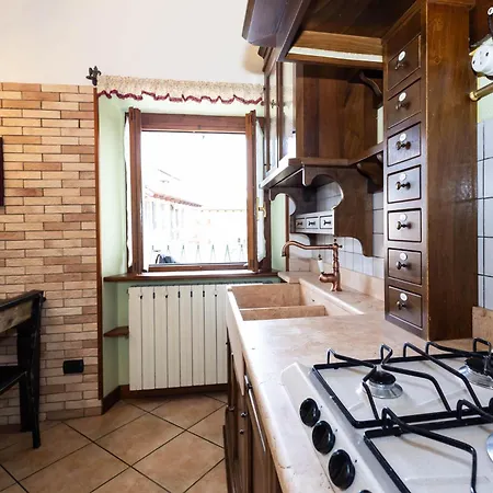 Luminosa Mansarda Nel Cuore Di Appartement Intra